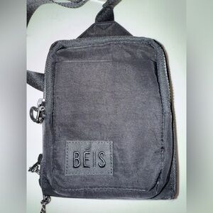 Beis cross body bag ✨